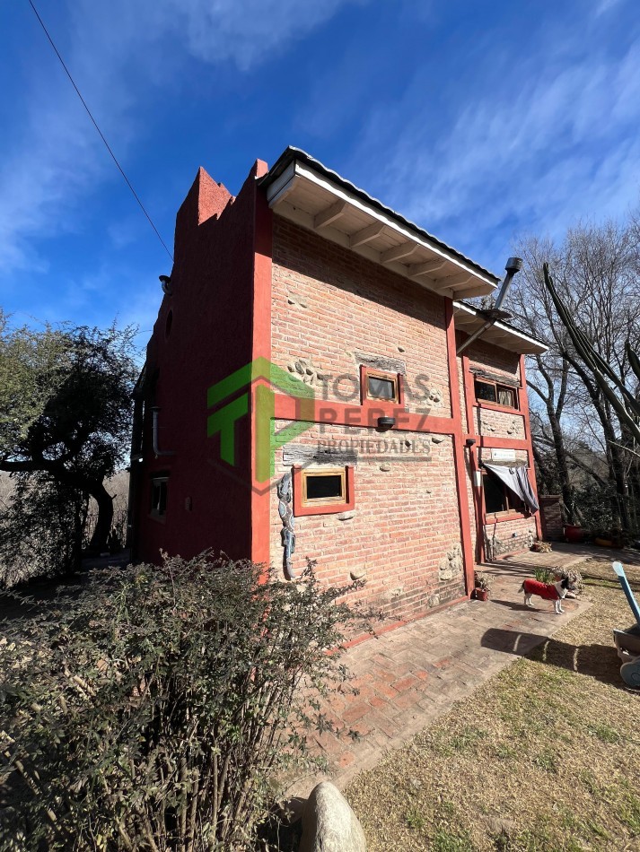 VENTA DE DOS PROPIEDADES EN SANTA ROSA DE CALAMUCHITA 