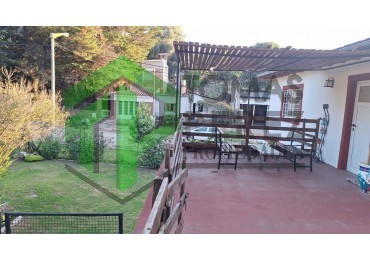 VENTA CASA MAS DOS DEPARTAMENTOS, SANTA ROSA DE CALAMUCHITA, CORDOBA  